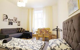 Comfortable Rooms Near Schoenbrunn Palace